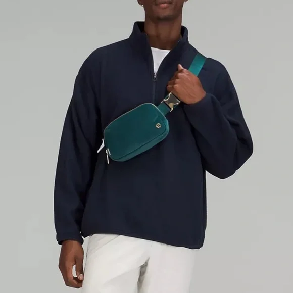 FIRM! lululemon athletica Everywhere Belt Bag Velour 1L (Teal/Turquoise) - Picture 6 of 13